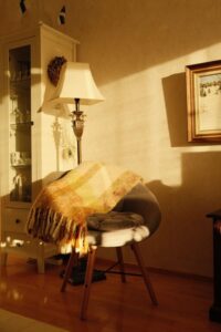 Tips for Creating a Cozy and Inviting Home Atmosphere on a Budget