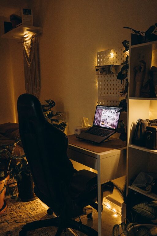 Tips for Creating a Cozy and Inviting Home Office Space